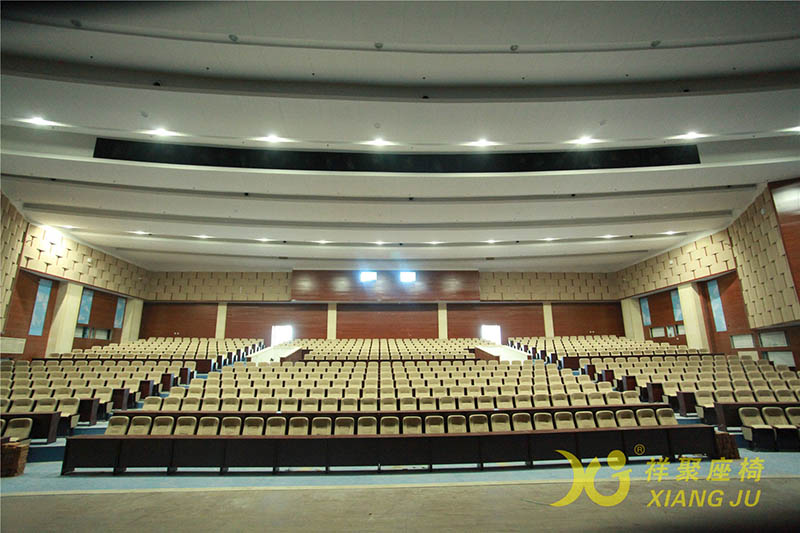 祥聚座椅告訴您：選購好禮堂椅要注意哪幾個方面？