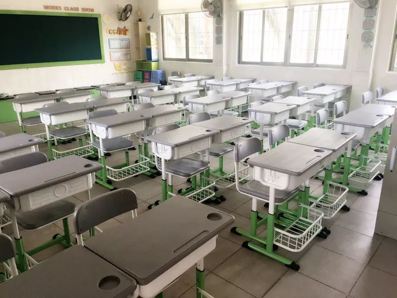 針對(duì)學(xué)生近視問(wèn)題，課桌椅得“對(duì)號(hào)入座”
