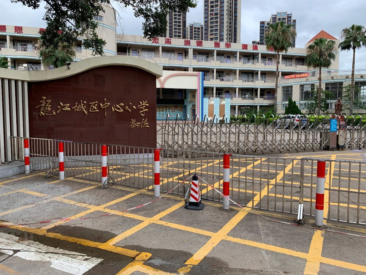 課桌椅愛(ài)心捐贈(zèng)，祥聚座椅助力校園復(fù)課